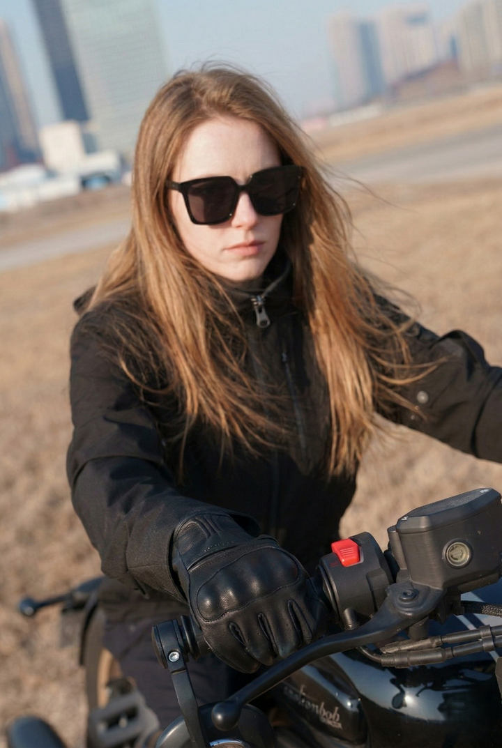 Goat Leather Gloves