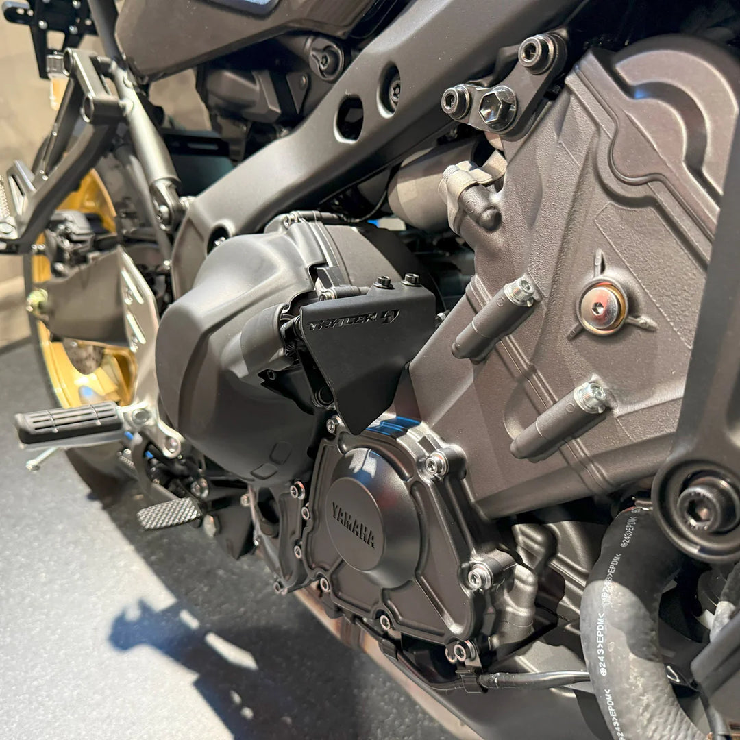 PYRAMID Clutch Cable Cover for YAMAHA Tracer 9 / 9 GT (2021-)