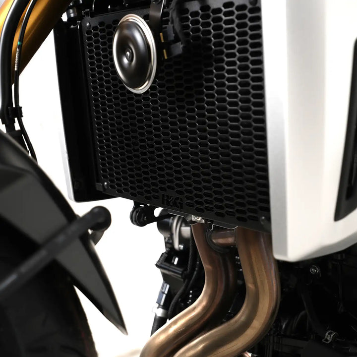 PRO Radiator Guard for SUZUKI GSX-8T/TT (2025-), GSX-8S (2023-) & GSX-8R (2024-)