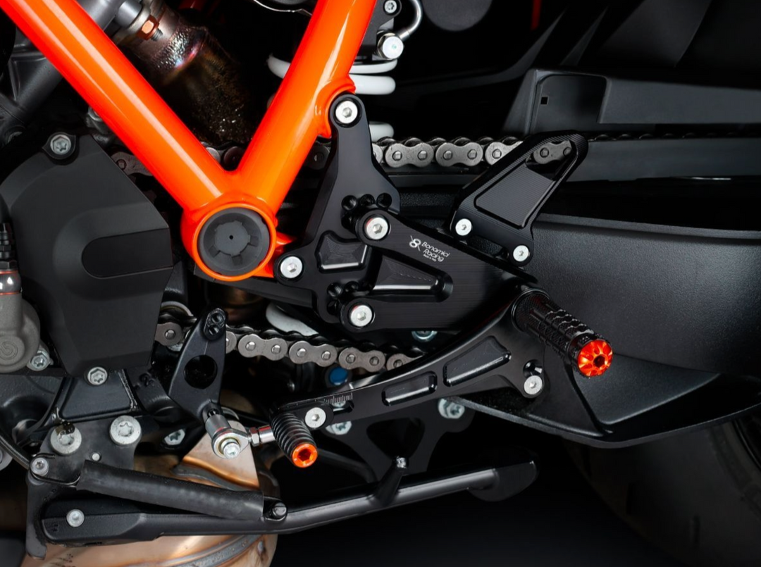 Adjustable Rear Set for KTM  1290 / 1390 Super Duke R