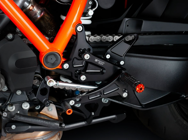 Adjustable Rear Set for KTM  1290 / 1390 Super Duke R