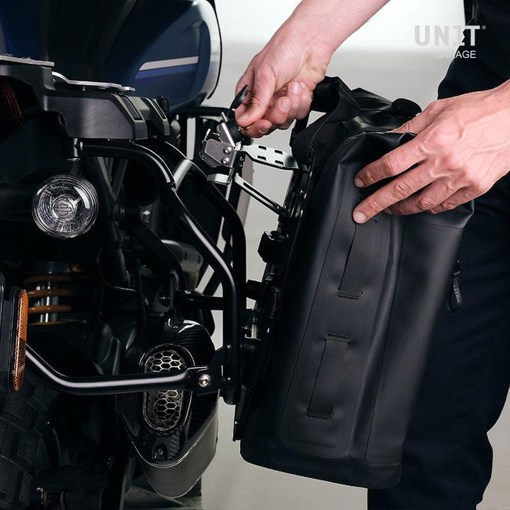 KHALI Side Panniers in TPU (35-45L) with Aluminium Plate & Subframes for BMW R 12 nineT (2024-)