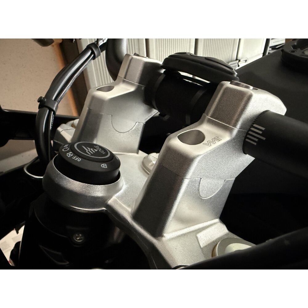 Handlebar Risers with Offset 30 mm high and 25 mm closer for VOGE DS 900 X (2024-)