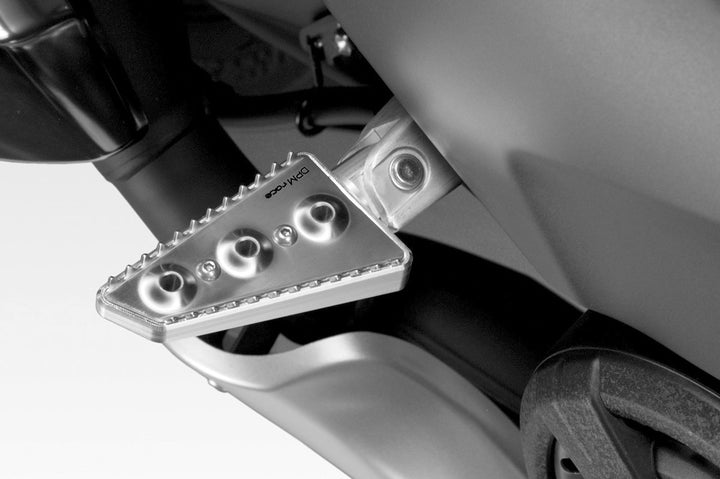 PIRANHA Passenger Footrests for YAMAHA T-Max series
