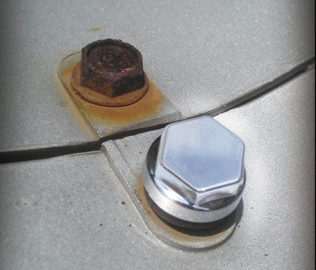 Hexagon Bolt and Plug (Chrome)