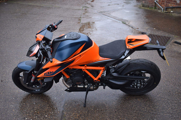 PYRAMID Fly Screen for KTM 1290 Superduke R / Evo