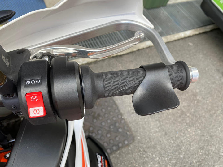 Throttle Assist (Black)