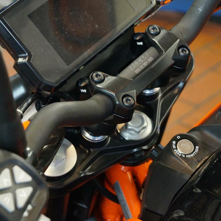 Handlebar Riser 30mm High with 17mm Offset for KTM 125 / 250 / 390 DUKE