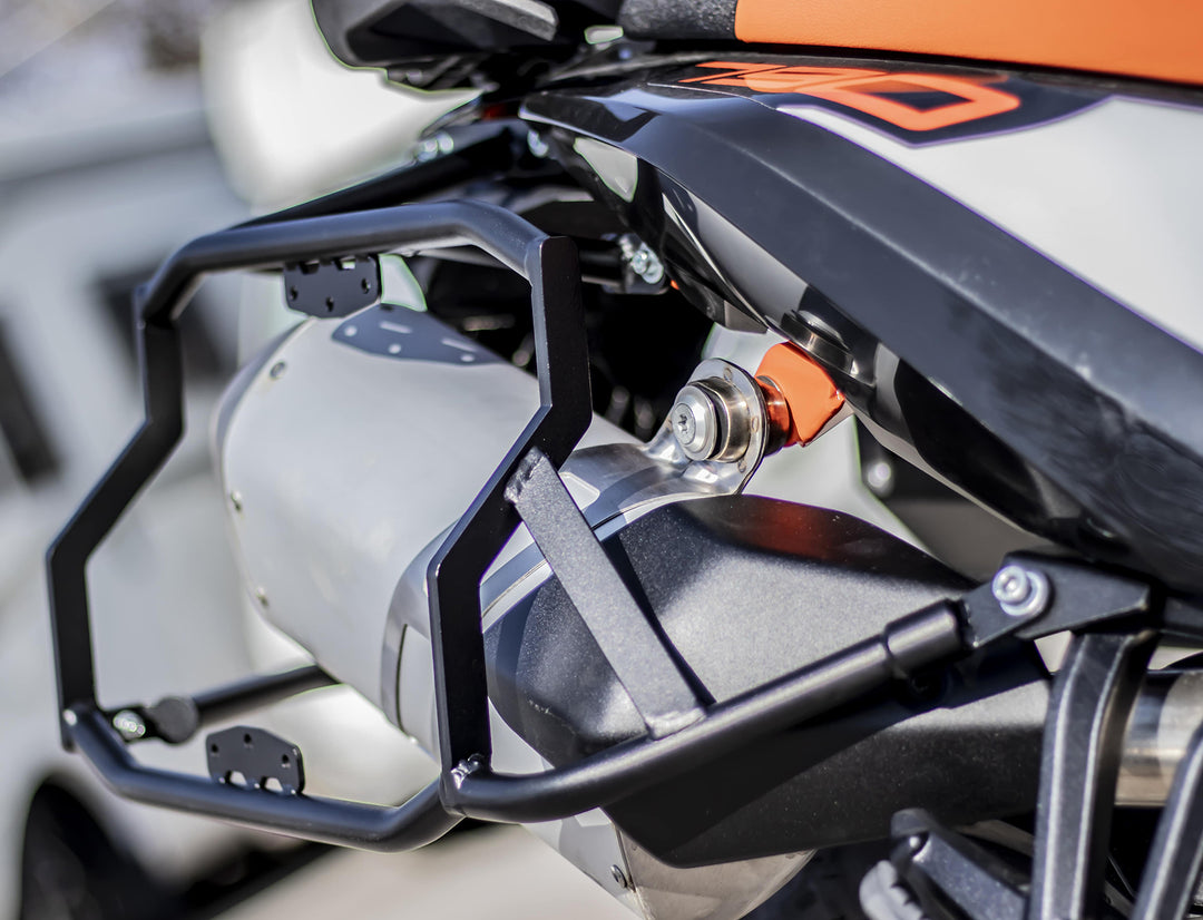 HUSQVARNA & KTM | Defender Evo Side Panniers & Top Case System